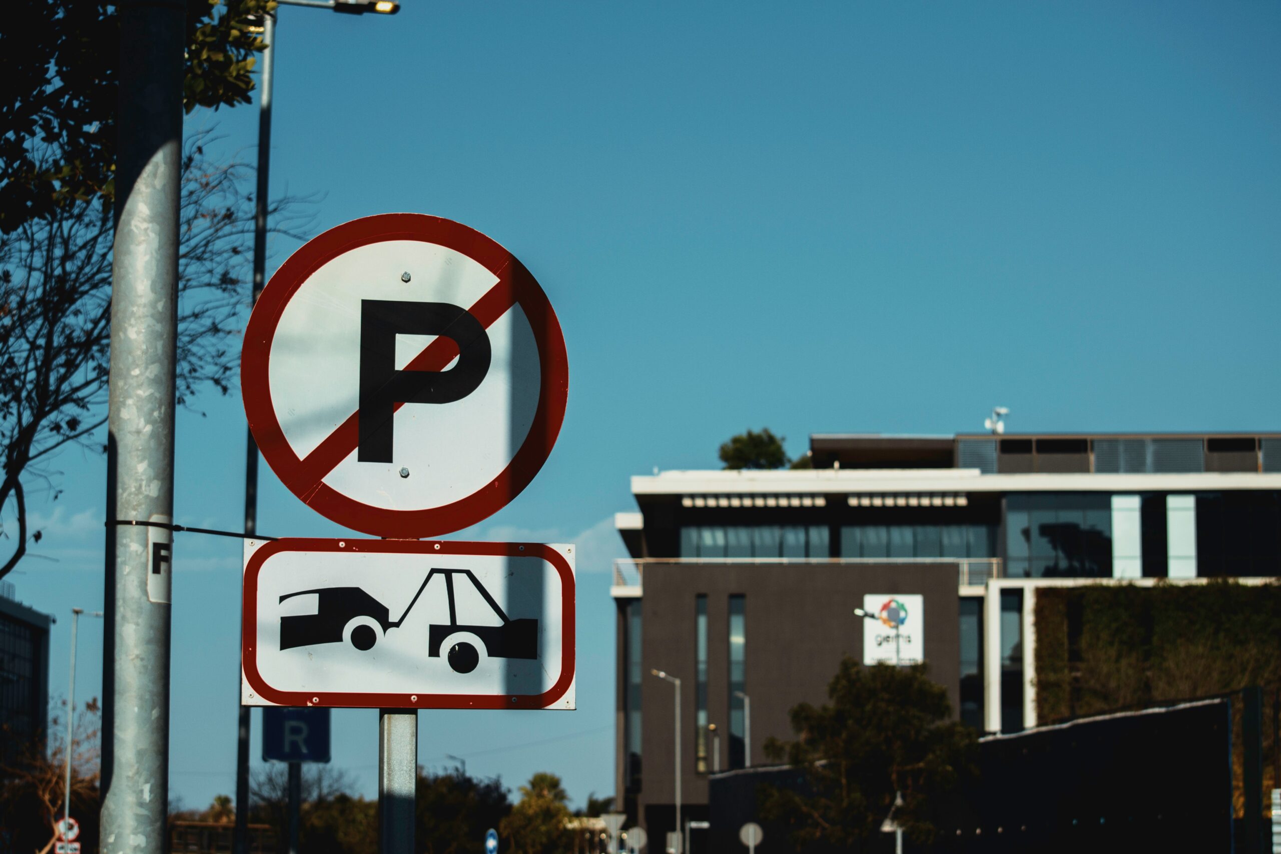 private property towing ottawa flatbed truck